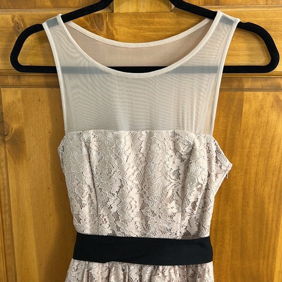 Inspire me lace and mesh dress size 5 - Picture 2 of 5